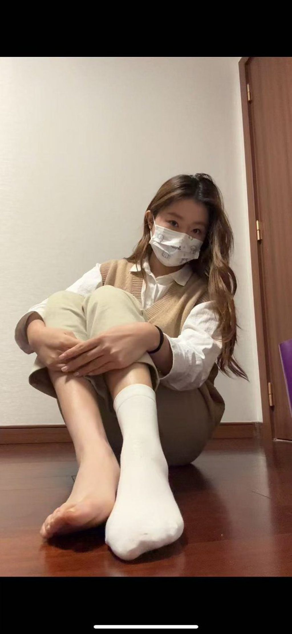 脚模面试脸足同框套路系列-第三季 049号素人[35P/4V/27MB] 年费专享-第3张