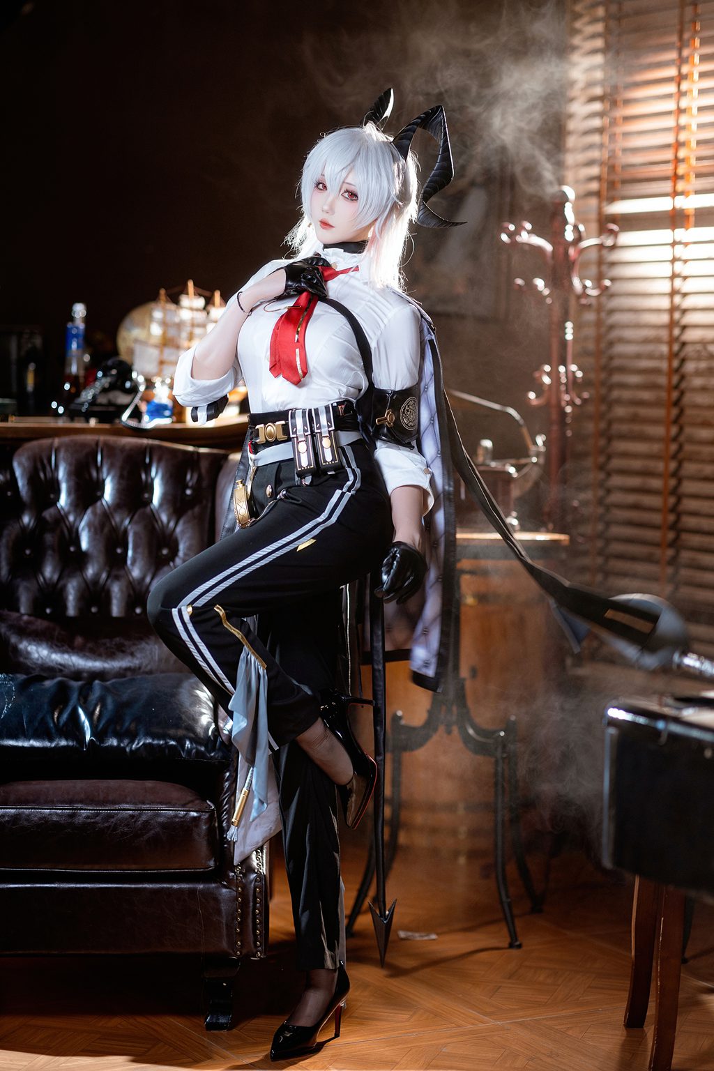动漫Coser@瓜希酱 鸣潮 赞妮 [20P/53MB] 网红写真-第4张