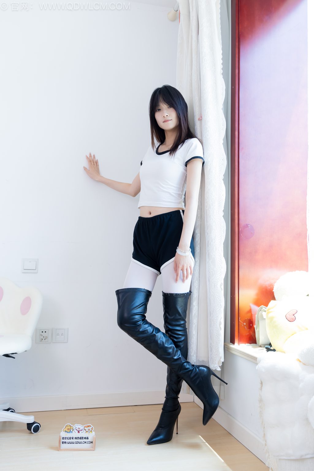 物恋传媒 NO.2748 山奈-黑白琴键 [155P/1V/3.24G] 其它写真-第4张