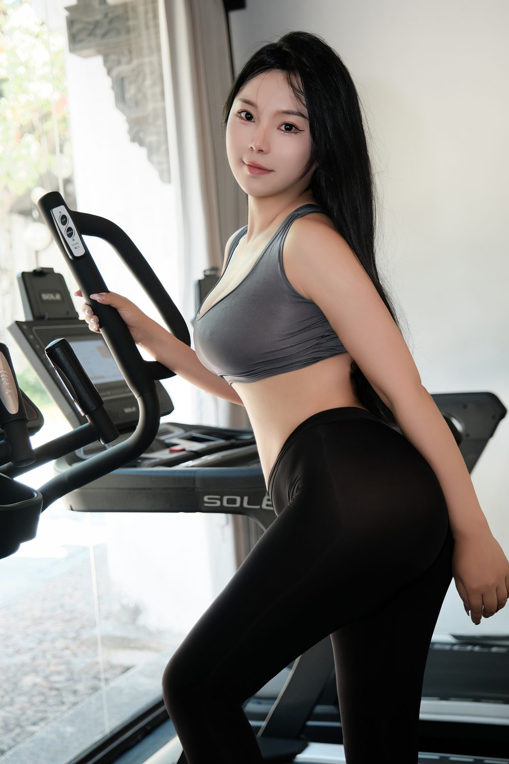 秀人模特@麦田 –内购无水印 健身房[82P/831MB] 年费专享-第1张