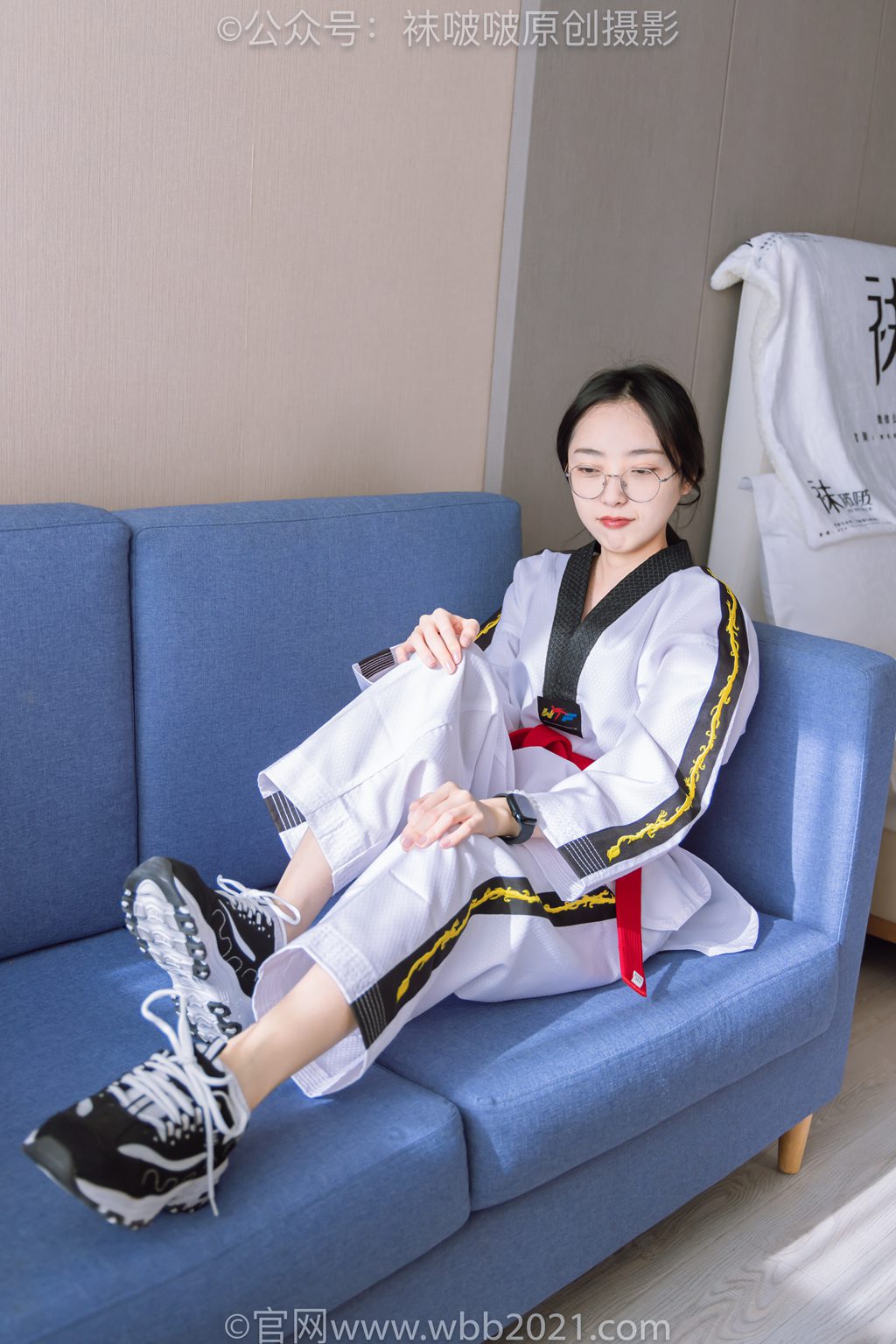 [BoBoSocks袜啵啵] 积分限定作品 NO.044 稚予-跆拳道服、运动鞋、白棉袜、裸足 [130P/1V/5.92GB] 年费专享-第2张