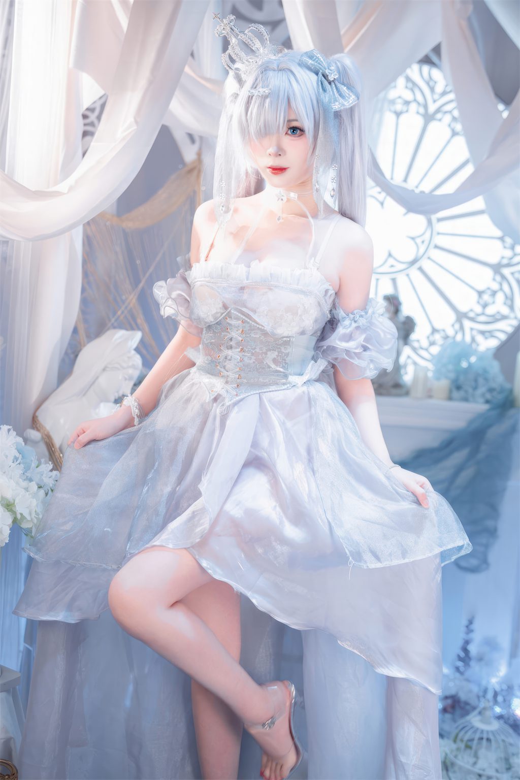 颜值博主@轩萧学姐 Nikke胜利女神 灰姑娘·水晶公主[40P-309M] 网红写真-第1张