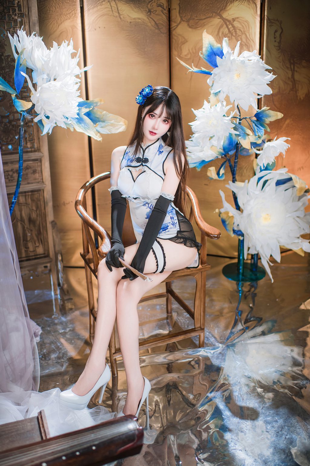 颜值博主@羽生三未 瓶儿 青花瓷旗袍 [25P/214MB] 网红写真-第4张