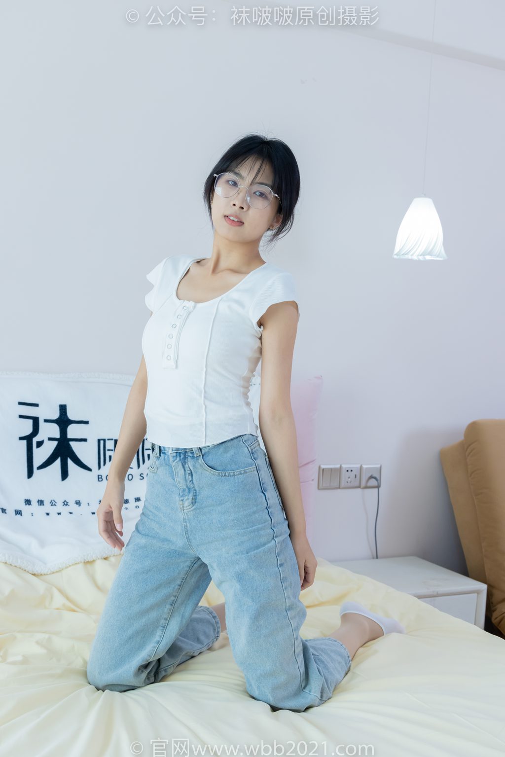 [BoBoSocks袜啵啵] 积分限定作品 NO.042 奶油-皮鞋、白船袜、薄肉丝、船袜 [145P/1V/6.86GB] 年费专享-第1张