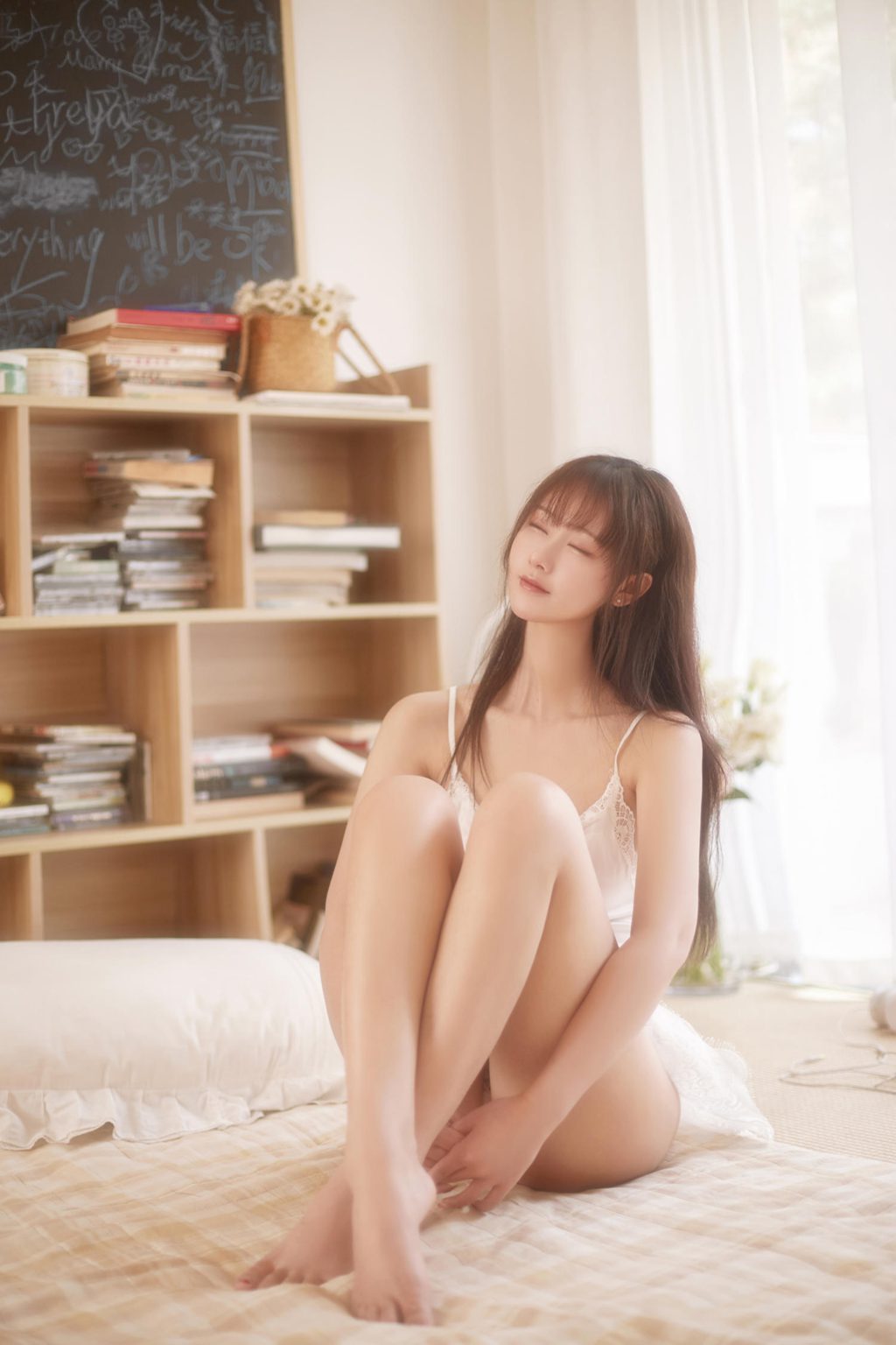 颜值博主@羽生三未 日系睡裙 [30P/144MB] 网红写真-第4张