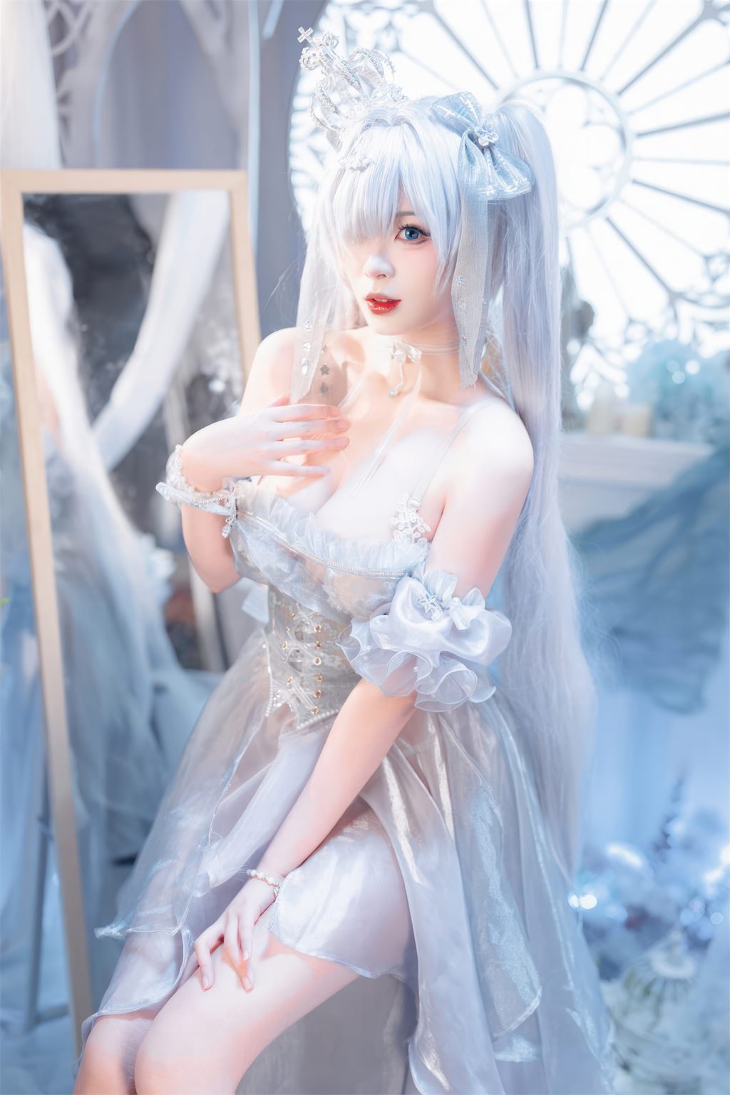 颜值博主@轩萧学姐 Nikke胜利女神 灰姑娘·水晶公主[40P-309M] 网红写真-第4张