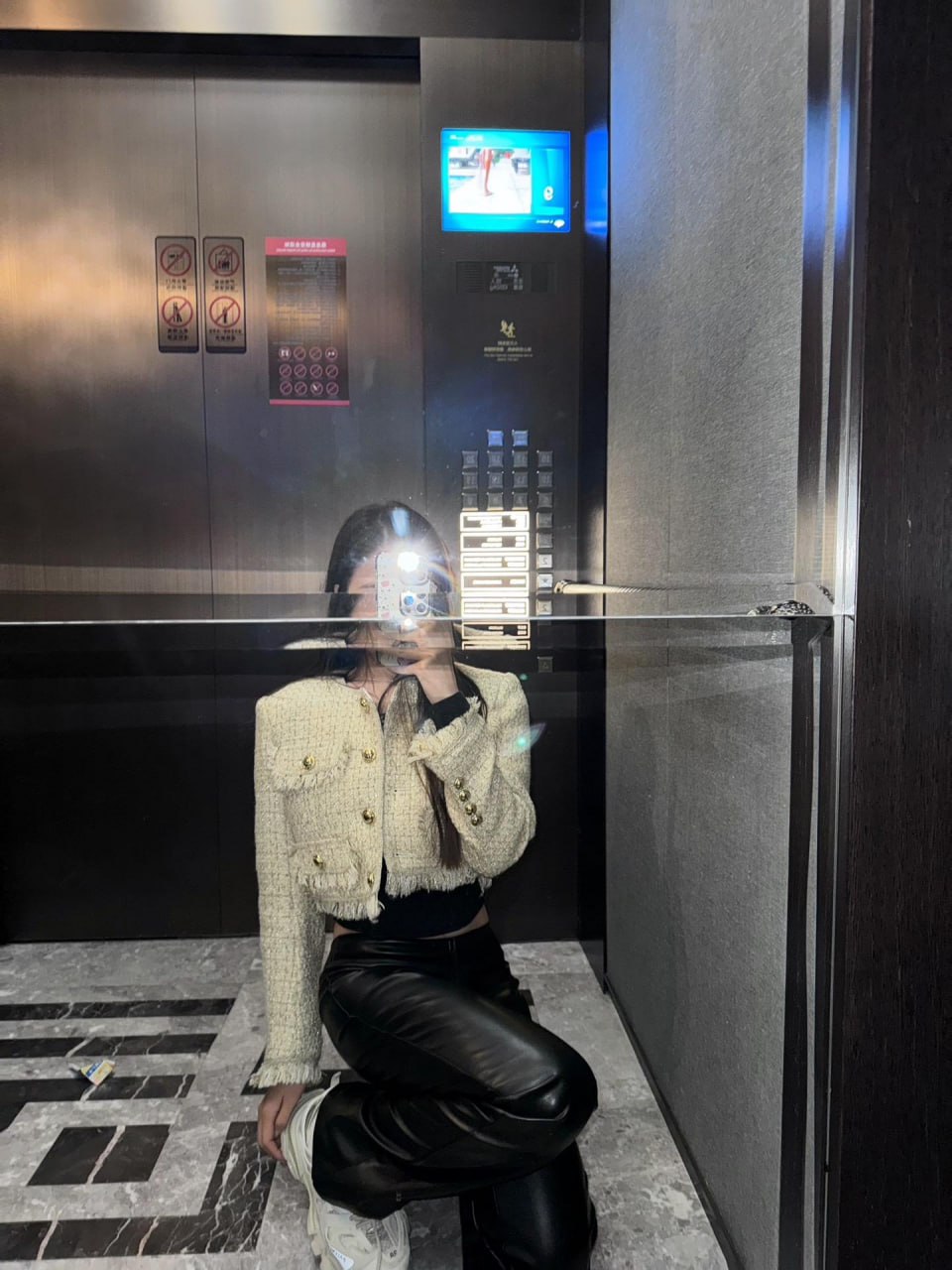 桃子足拍@NO.004-【超级嫩妹子】更新时刻到历经几天的时间终于剪辑完成！现重磅推出嫩妹为了支持桃子的拍摄 玉足上大笔一挥开始展示非常配合的妹妹！在玉足上面写字为桃子宣传宣传，话不多说直接写上了！又听话又嫩的小脚丫子，真是让人喜欢啊！[3P/7V/633MB] 年费专享-第1张