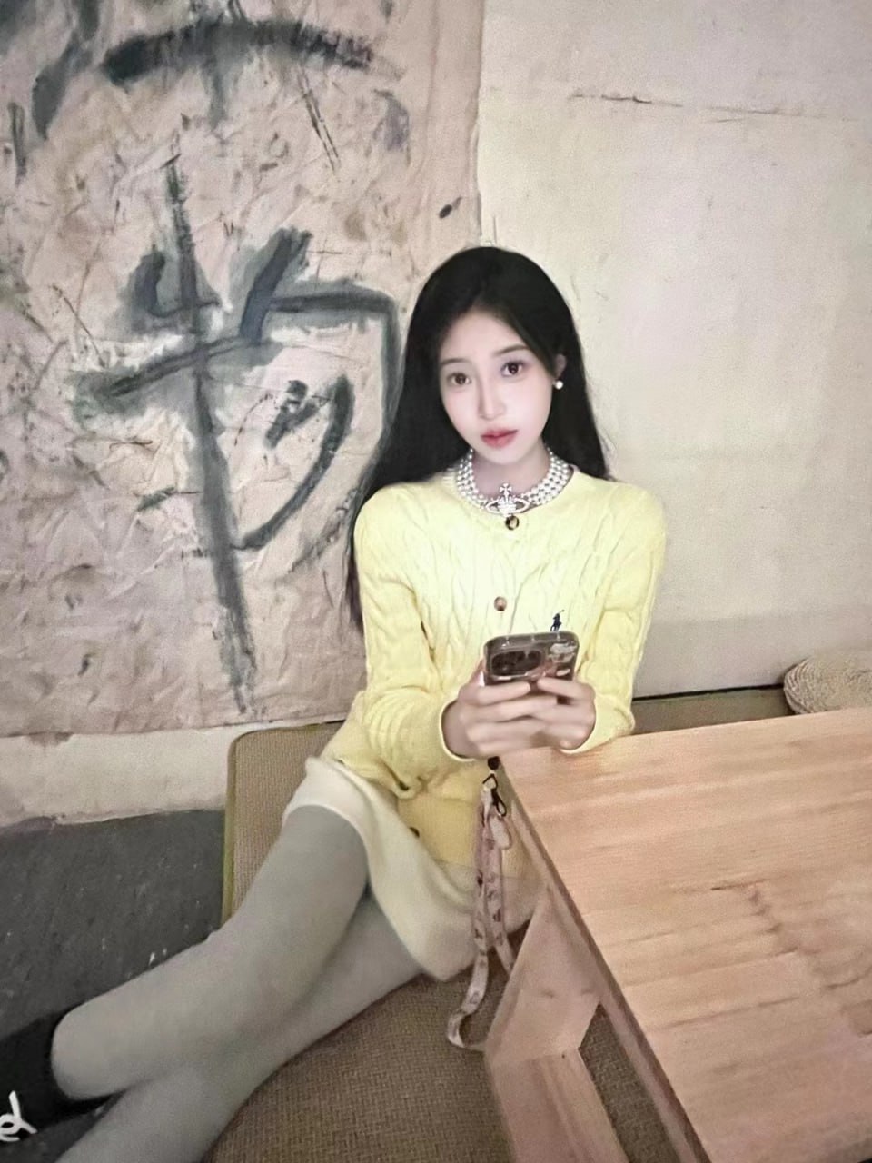 桃子足拍@NO.010-【比例好的女大】骗我说大四了哈哈哈，一套就知道肯定是刚上大学的，太单纯了一说就上套哈哈哈！这不给她狠狠的上一课会行嘛？多拍！多发！爱看！[5P/2V/167MB] 年费专享-第2张