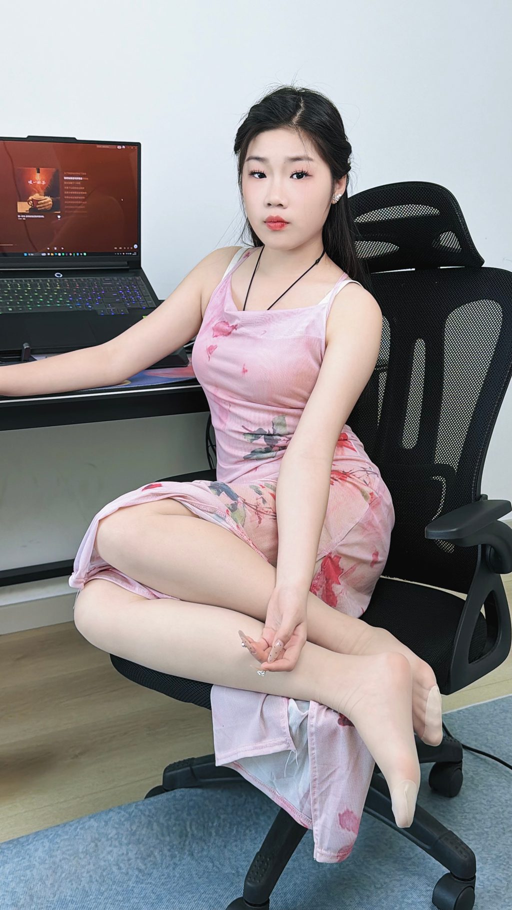 丝韵摄影 NO.3455 桃子 温柔风 柔粉色新中式改良旗袍吊带裙 白色尖头细跟高跟鞋 [101P/1V/2.60G] 丝韵摄影-第3张